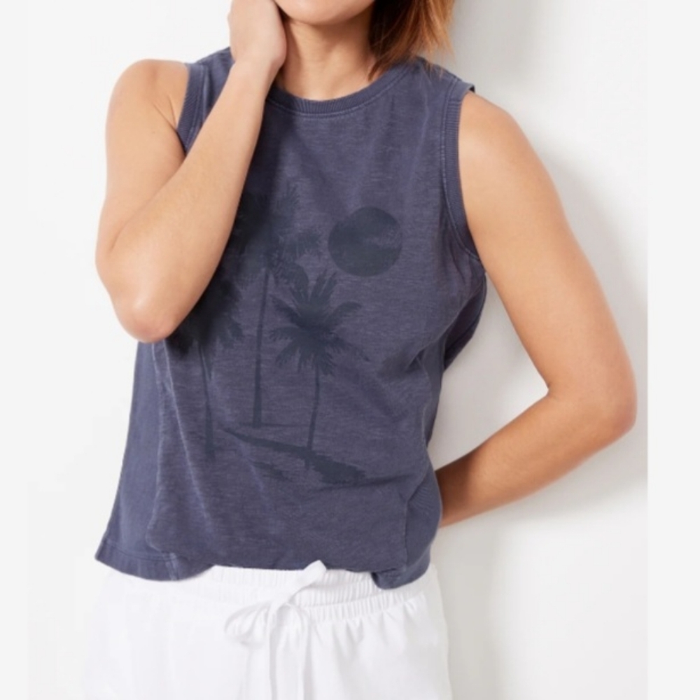 Evereve Charcoal Sleeveless Graphic Tee